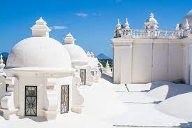 White Oasis Leon Cathedral 