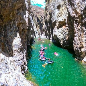 Somoto Canyon is a National Monument in Nicaragua, known for its ecosystem typical of Nicaragua's dry Pacific region, which includes wetland habitats and riparian vegetation.